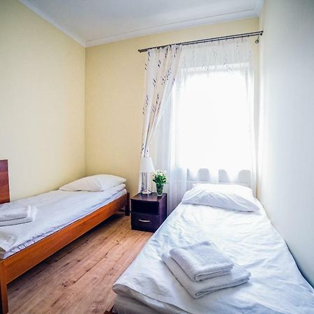 Hotel Helladaキェルツェ エクステリア 写真